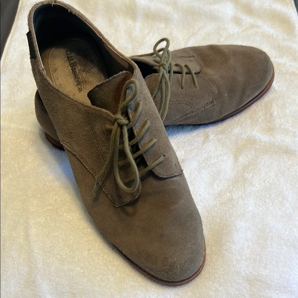G.H. Bass & Co. Brown Oxford Shoes Suede Lace-Up